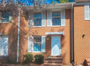 13 Fox Hill Dr, Kilmarnock, VA 22482