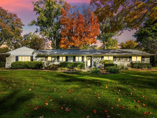 4891 Haddington Dr, Bloomfield Hills, MI 48304