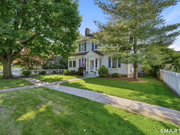 313 Old Post Road, Fairfield, CT 06824