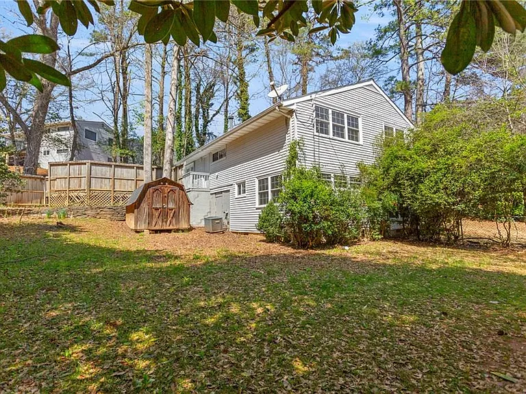 2866 Highland Dr SE — Photo 29