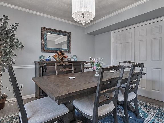 4th image of 3413 Dickens Dr