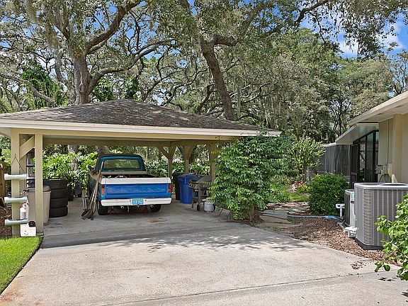 5th image of 1602 Oakmont Dr