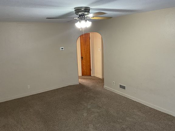 3rd image of 407 S Jeffers St