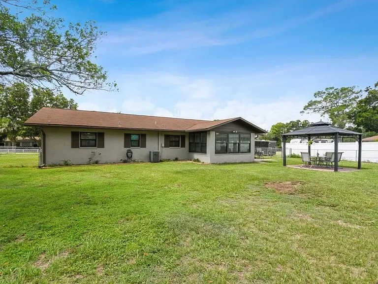 37137 Rutledge Dr — Photo 4