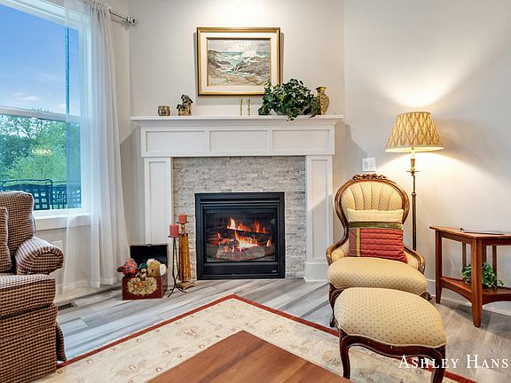 5th image of 4700 Albright Ct SW #6