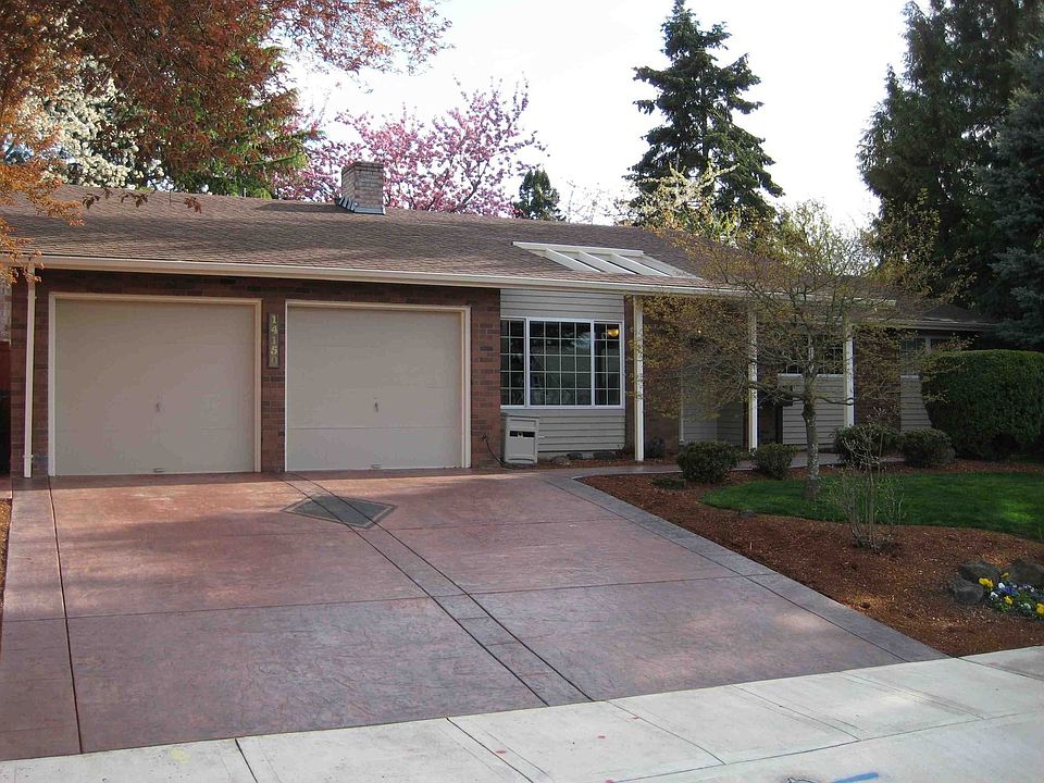 Front Driveway View