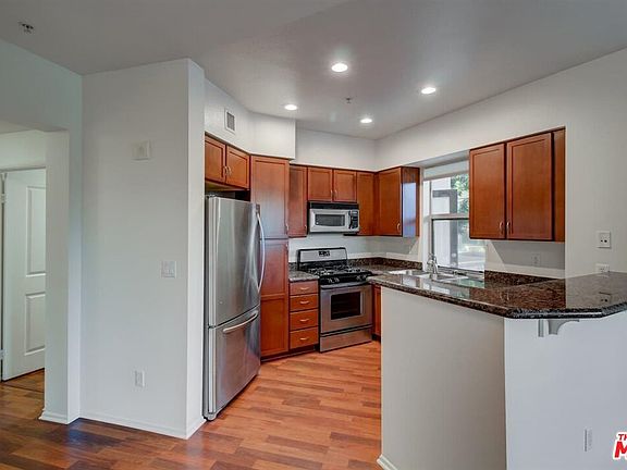 2nd image of 6400 Crescent Park E APT 119