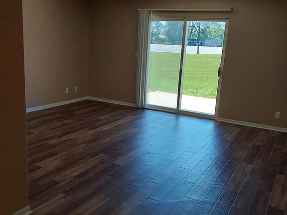 Living room & patio