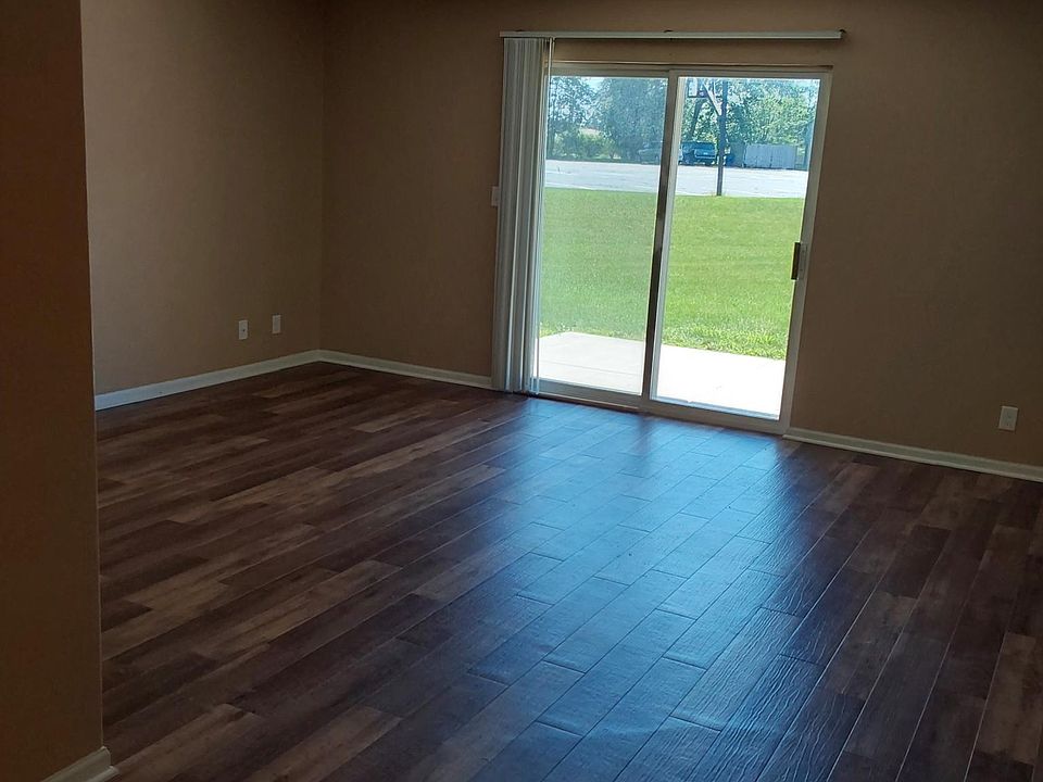 Living room & patio