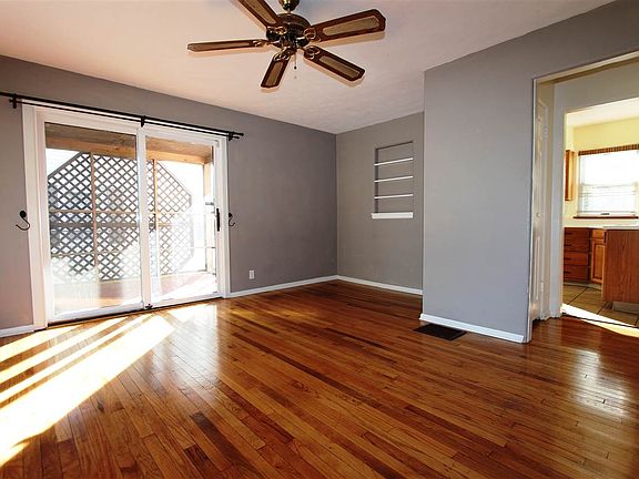 4th image of 1206 Culver Pl