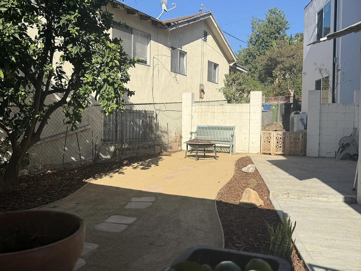 Studio, 500 sqft, $2,200 — Photo 2