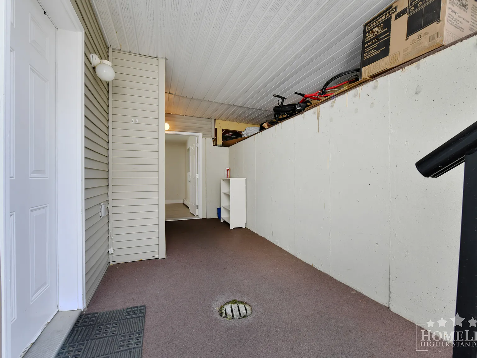 7909 147A St Surrey — Photo 3
