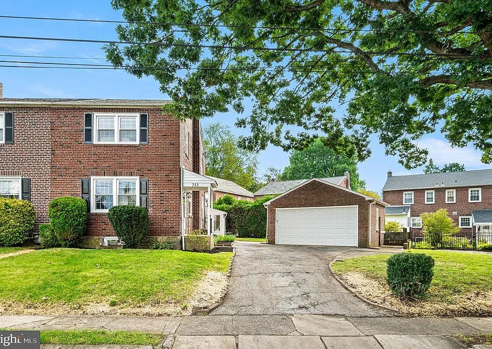 751 Oak View Rd
