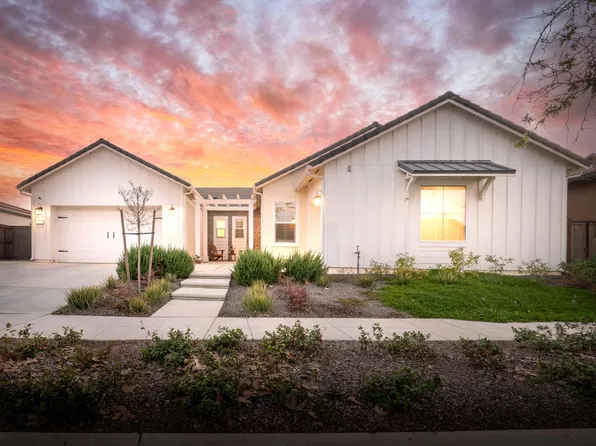 1048 Beaver Pond Loop, Madera, CA 93636