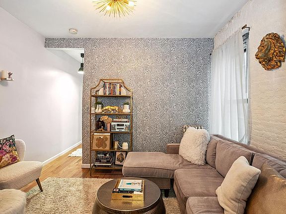 4th image of 30 Macombs Pl APT 23