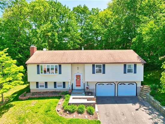 215 White Birch Drive, Waterbury, CT 06708