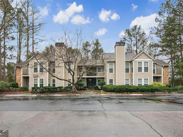 1001 Lake Pointe Cir, Roswell, GA 30075