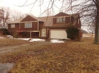 10827 N Avon Belden Rd, Grafton, OH 44044