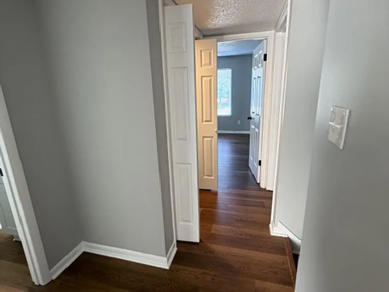 142 Stoneridge Dr — Photo 17
