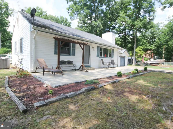 104 W Woodburn Ave, Pine Hill, NJ 08021