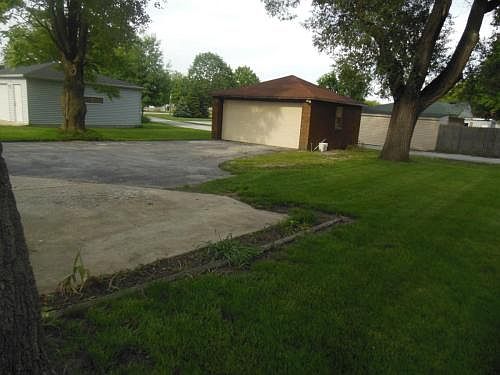 4th image of 16439 S Park Ave