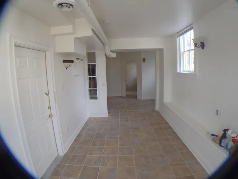 713 W Liberty St — Photo 6