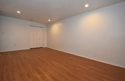 Ground level bonus room