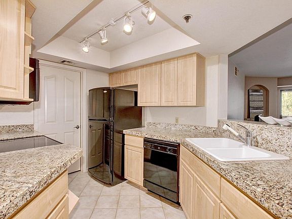 5th image of 5104 N 32nd St Unit 334
