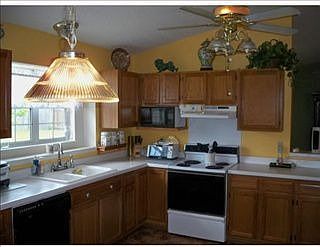 5th image of 604 Mayflower Ct