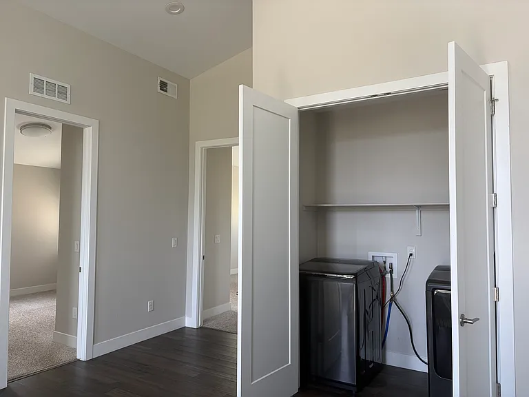 1407 Rogers Ct — Photo 19