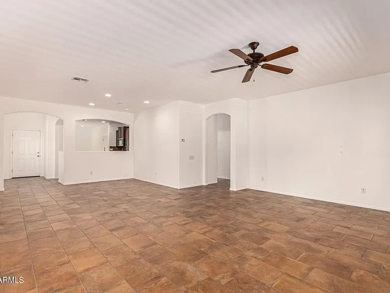 10847 W Avenida Del Rey — Photo 4