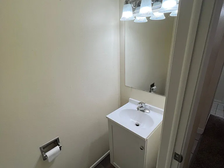 1215 Cedarwood Dr #D — Photo 7