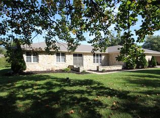 1401 Westwind Dr, Avon, IN 46123
