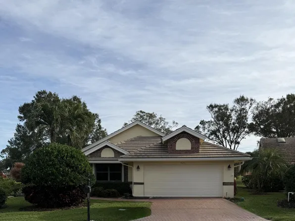 421 SW Jefferson Circle, Port St Lucie, FL 34986
