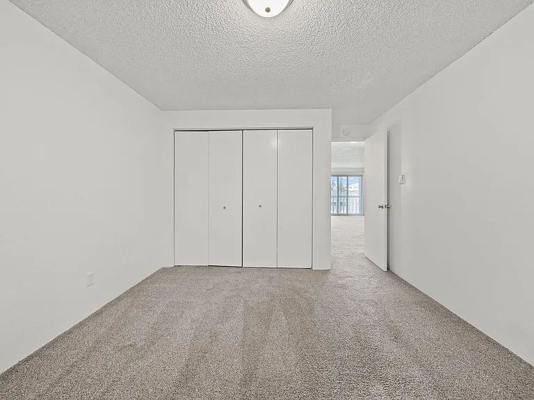 Park Ridge Apartments — Photo 72