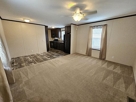 4th image of 9 Cedar Ave