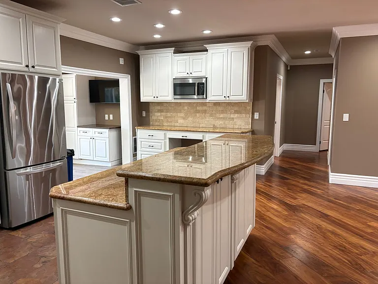 12859 Fenton Ave — Photo 17