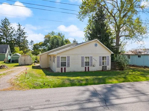 4585 Mayflower Rd, Canandaigua, NY 14424