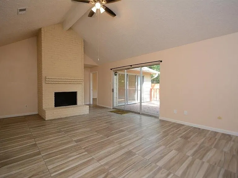 15 S Tallowberry Dr — Photo 5