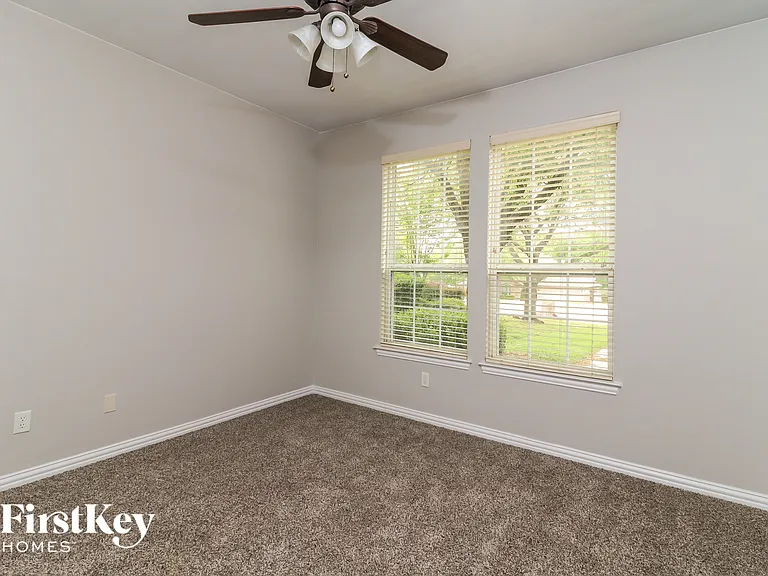 5228 Estrella Ln — Photo 13