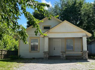 428 E Spring St, Rogers, AR 72756