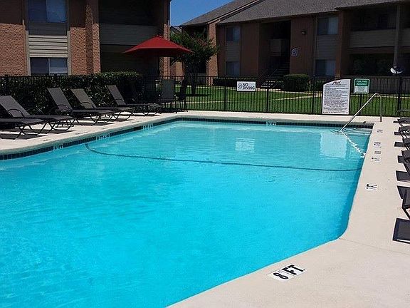 3rd image of 1401 Tennis Dr APT 1403