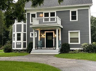 94 S Hampton Rd, Amesbury, MA 01913