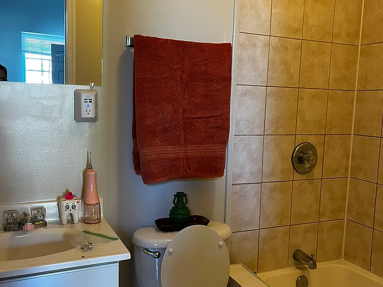 712 Saint Paul St #5 — Photo 8