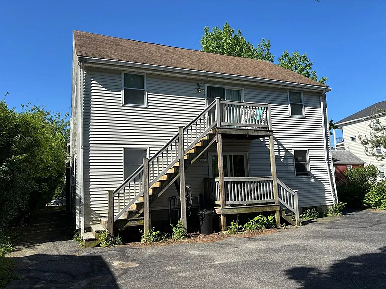 19 Summerhill Ave — Photo 19