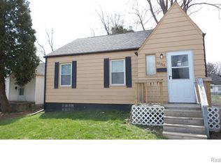 14766 Collinson Ave, Eastpointe, MI 48021