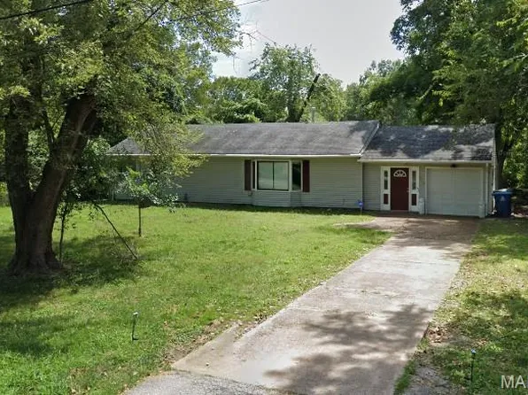 1510 Trampe Ave, Saint Louis, MO 63138