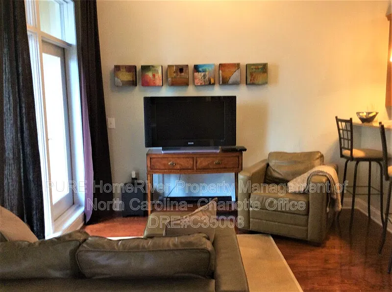 230 Tryon St #703