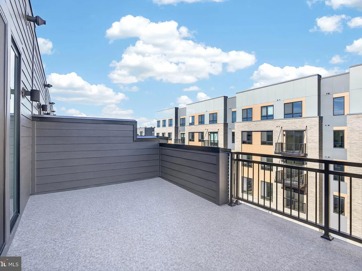 4 bed, 4.5 bath, $4,995 — Photo 4