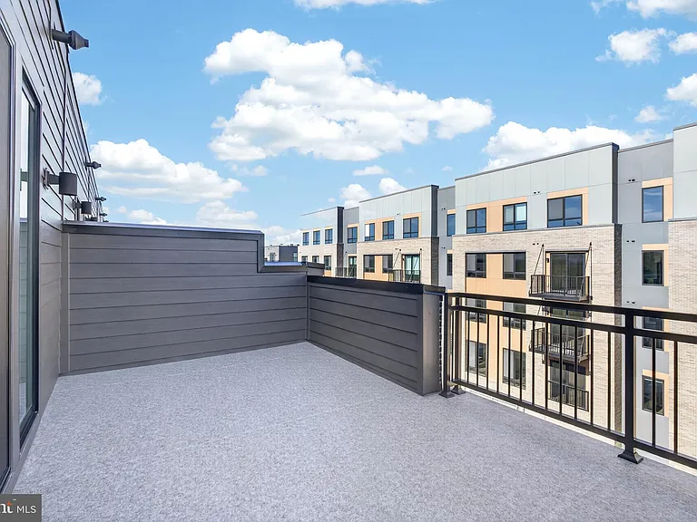 2507 Light St — Photo 4